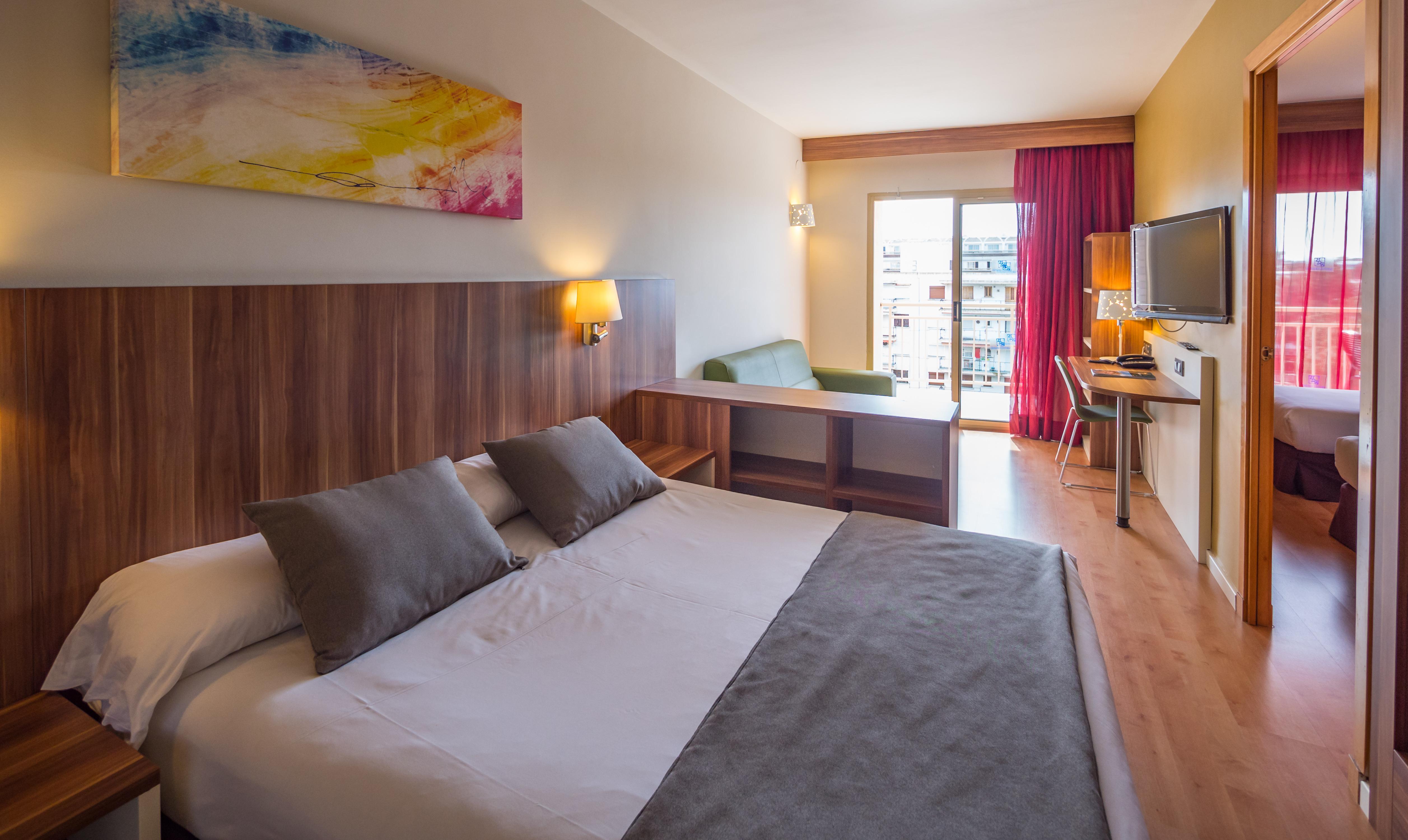 Golden Avenida Family Suites 4* Salou Luaran gambar