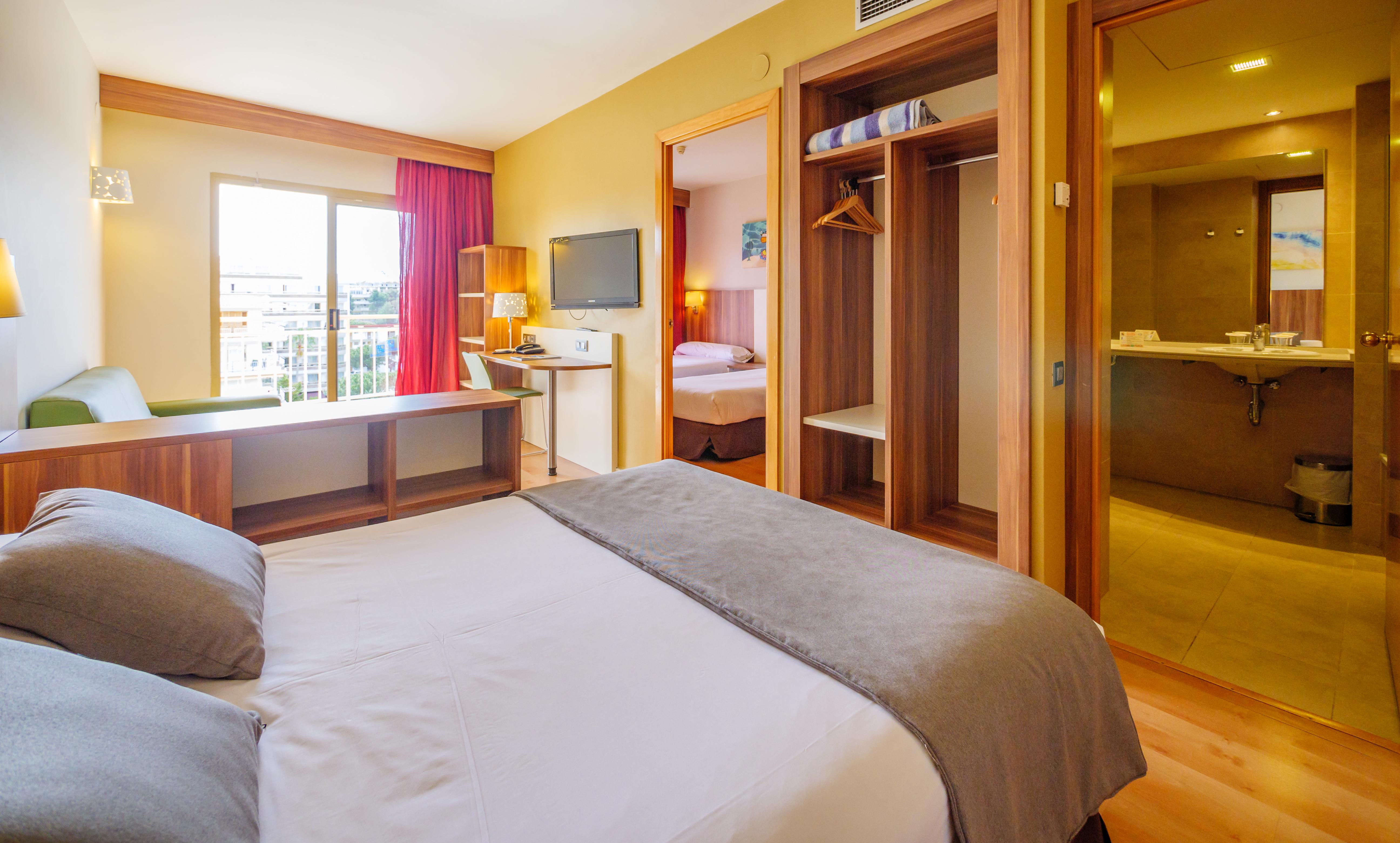 Golden Avenida Family Suites 4* Salou Luaran gambar