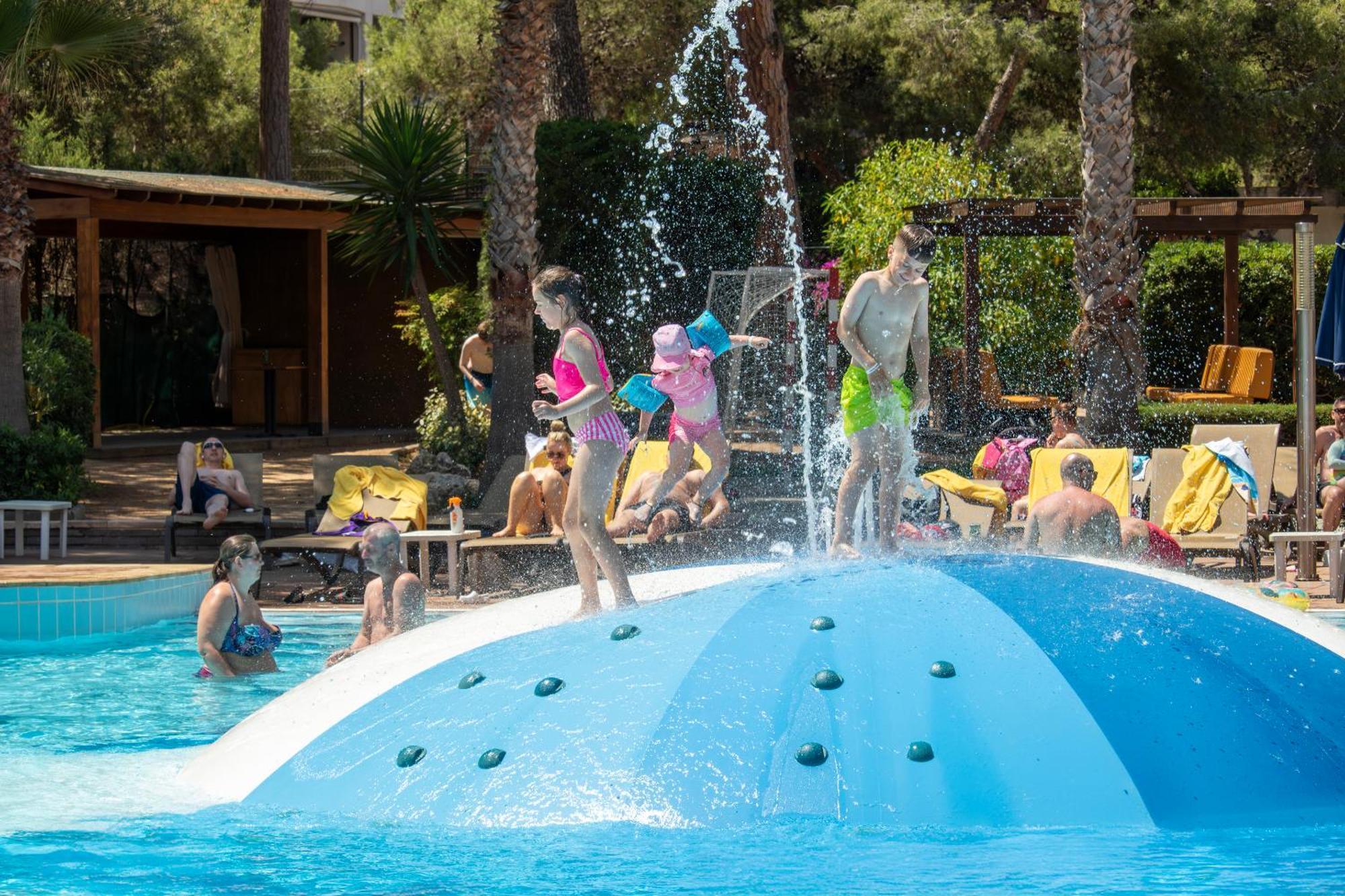 Golden Avenida Family Suites 4* Salou Luaran gambar